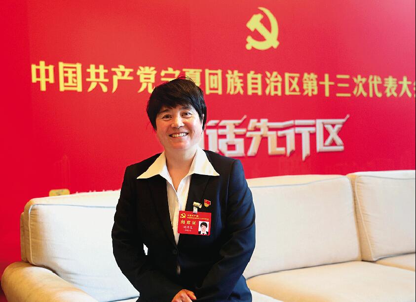 中卫市中宁县大战场镇东盛村妇联主席　姬秀花.jpg